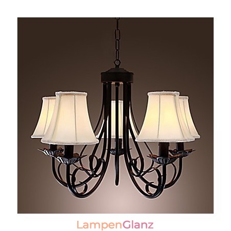 Traditioneller klassischer Kronleuchter aus antikem Messing