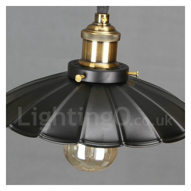 Schwarze Vintage-Pendelleuchte aus Metall