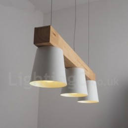 Moderne Pendelleuchte aus Holz mit 3 Lichtern