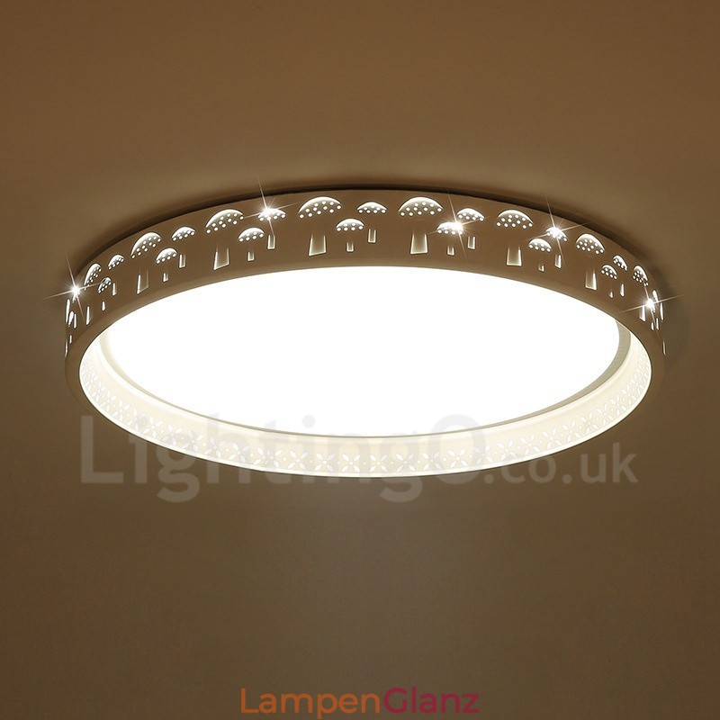 Modernes, zeitgenössisches, integriertes, flächenbündiges Licht aus Metall