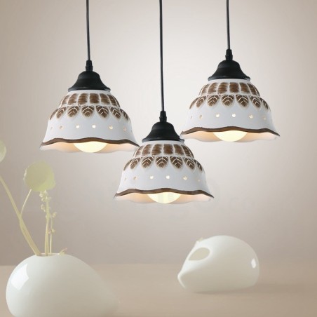1-flammige, moderne Pendelleuchte mit Keramikschirm 1-flammige, moderne Pendelleuchte mit Keramikschirm