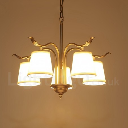 5-flammige Retro-Pendelleuchte aus rustikalem Messing mit Stoffschirm 5-flammige Retro-Pendelleuchte aus rustikalem Messing mit Stoffschirm