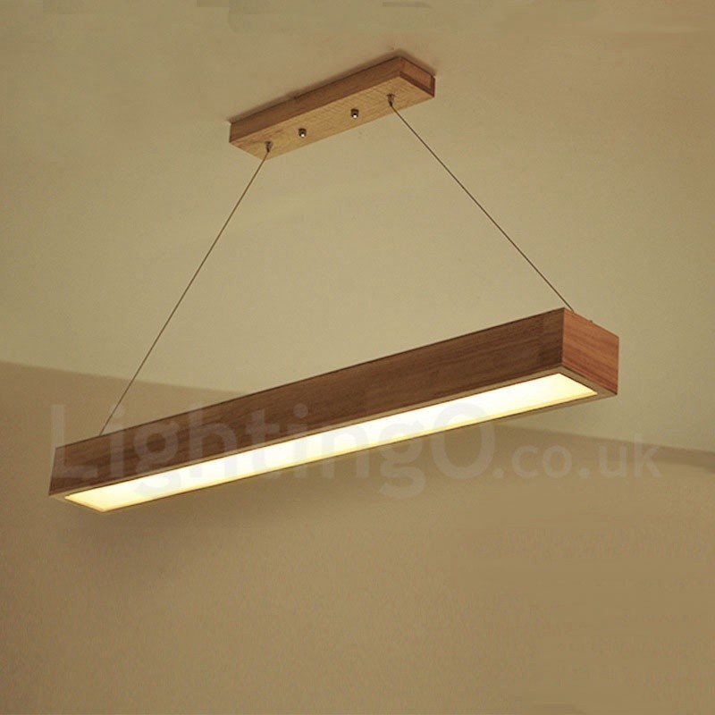 Moderne lange Pendelleuchte aus Holz