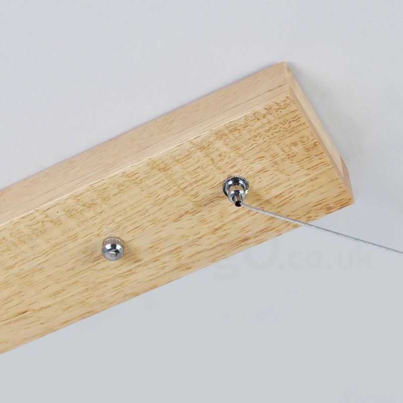 Moderne lange Pendelleuchte aus Holz