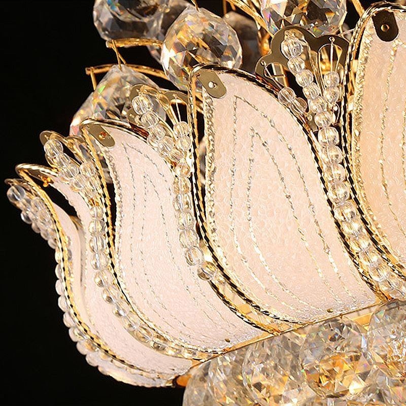 Zeitgenössischer Kristall-Empire-Kronleuchter in Goldfarbe, Pendelleuchte Lotus