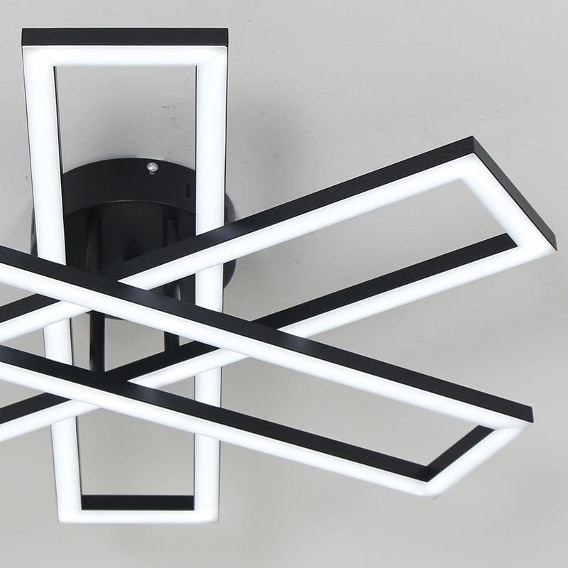 Minimalistische Deckenleuchte mit Windmühlenmotiv aus Aluminium