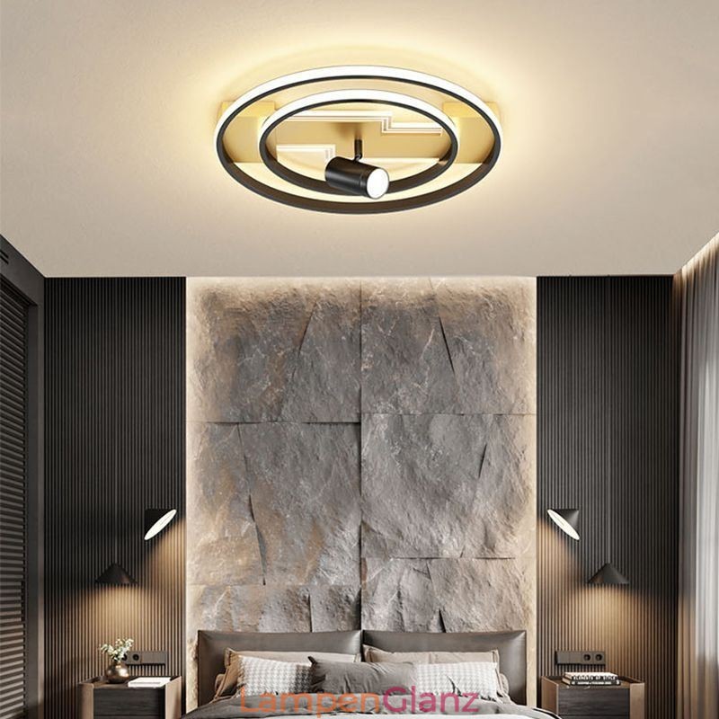 Geometrischer Deckenstrahler aus Acryl