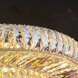 Runde Deckenleuchte mit Kristalldekoration