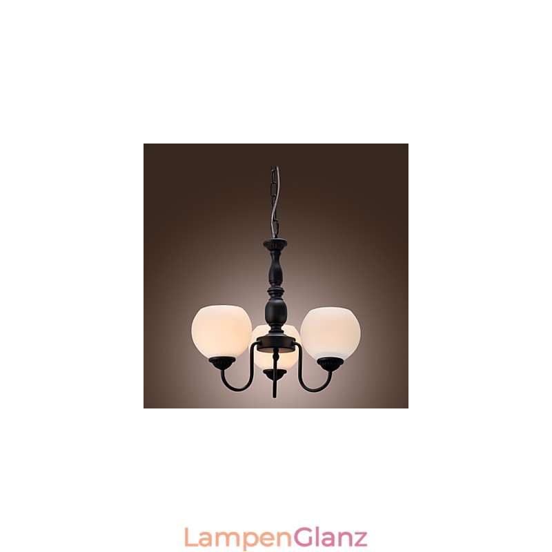 Traditioneller klassischer Kronleuchter aus Bronze im Kerzenstil