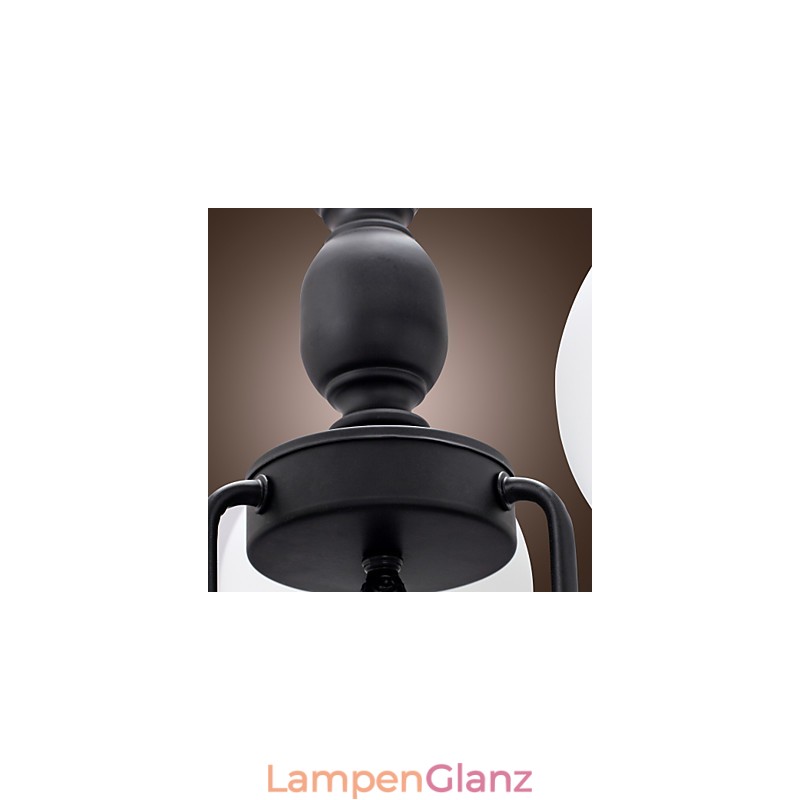 Traditioneller klassischer Kronleuchter aus Bronze im Kerzenstil