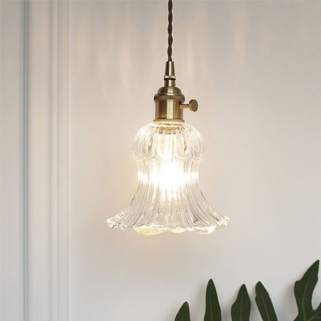 Pendelleuchte in Blumenform aus klarem geripptem Glas mit Drehschalter Pendelleuchte in Blumenform aus klarem geripptem Glas mit Drehschalter