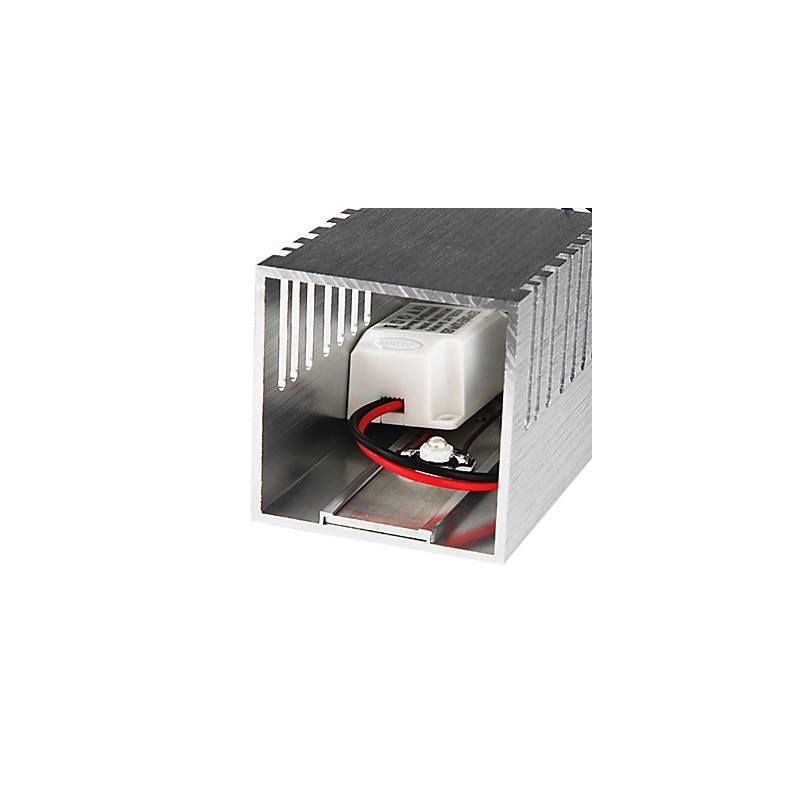 Moderne Wandleuchte mit Streulichtdesign, 2 kubische Schirme