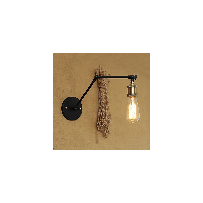 Eine einfache, moderne amerikanische Landhaus-Wandlampe ohne Spiegel, Lampenschirm aus Eisen
