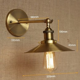Minimalistische Villa im Industriestil, Retro-Kupfer-Dekorschirme vor der Kirchengangwand