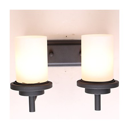 2 * Retro-Wandleuchte im klassischen Stil aus Eisen in Lackierung mit Milchglas 2 * Retro-Wandleuchte im klassischen Stil aus Eisen in Lackierung mit Milchglas