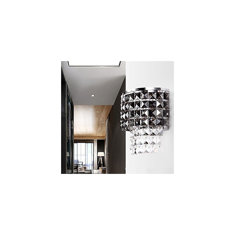 Moderne Wandleuchte mit Stoffschirm, Metallplatte, Kristalldekor-Stil