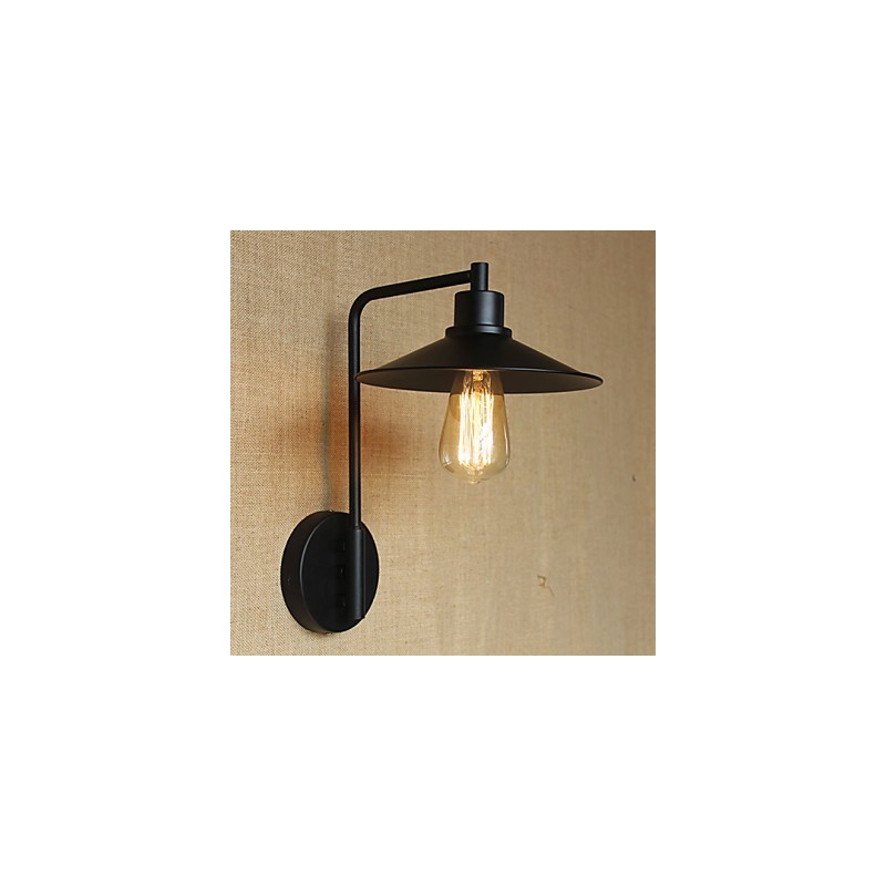 Dekorative Retro-Wandleuchte aus Schmiedeeisen