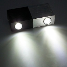 Moderne Wandleuchte mit halb silbernem, halb schwarzem, schickem Design, kubischer Körper, 2 S