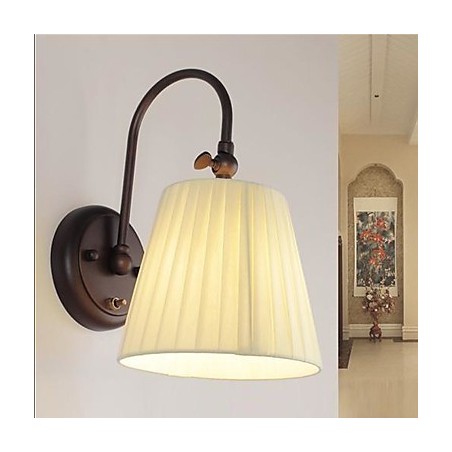 Wandleuchte aus Eisen mit Stoffschirm in 1 Licht Wandleuchte aus Eisen mit Stoffschirm in 1 Licht