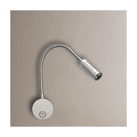 Die Wandlampe der Wandlampe des Kopfteils des Schlauchbetts wird durch die Lichtleselampe beleuchtet Die Wandlampe der Wandlampe des Kopfteils des Schlauchbetts wird durch die Lichtleselampe beleuchtet