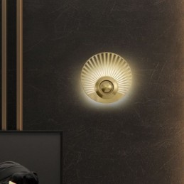 Nordische Messing-Wandlampe, ausgehöhlte runde Form, Wandleuchte