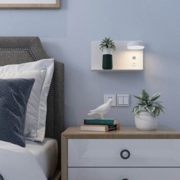 Drehbare Wandleuchte mit USB-Ladeanschluss