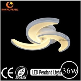 Kronleuchter aus Acryl für den Innenbereich