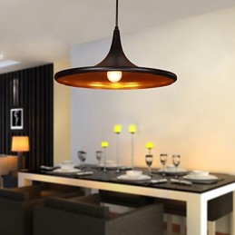 Moderne Pendelleuchte aus Aluminium mit schwarzem Schirm