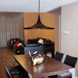 Moderne Pendelleuchte aus Aluminium mit schwarzem Schirm