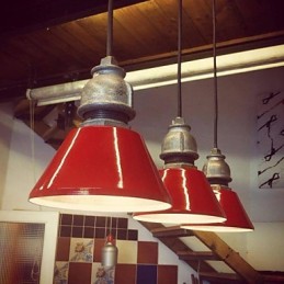 Hängelampe aus Metall im Vintage-Stil