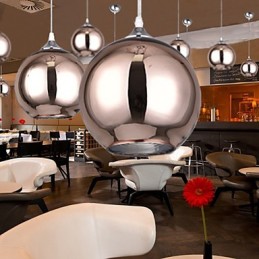 60 Moderne zeitgenössische Globus galvanisierte Metall Pendelleuchte